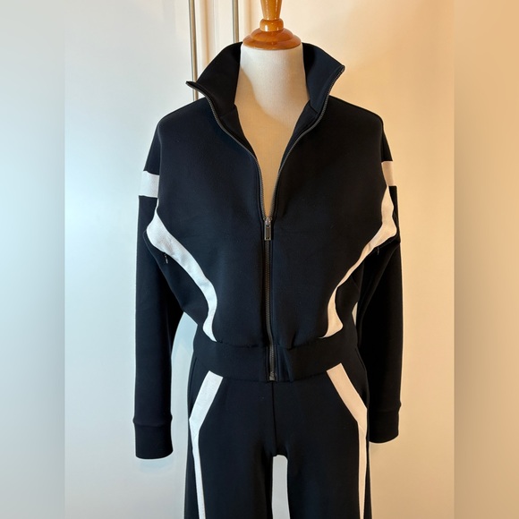 SPANX AirEssentials Black and White Track Suit | XS T - Picture 5 of 7